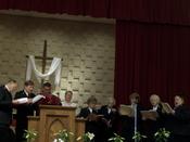 Das gemeinsame Singen sowie der hauseigene Glockenchor haben einen große Anteil bei der Gestaltung des Gottesdienstes.